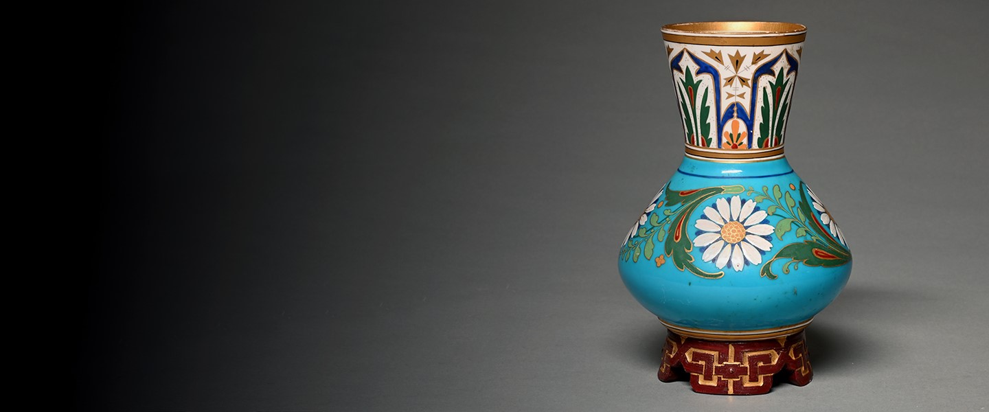 Minton vase sold price Slide Image